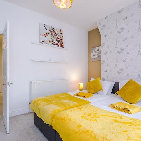 Finchley House Lovely House In Anfield, 2 Minutes Walk From The Stadium, Parking And Wifi Villa Liverpool Eksteriør billede