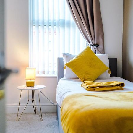 Finchley House Lovely House In Anfield, 2 Minutes Walk From The Stadium, Parking And Wifi Villa Liverpool Eksteriør billede