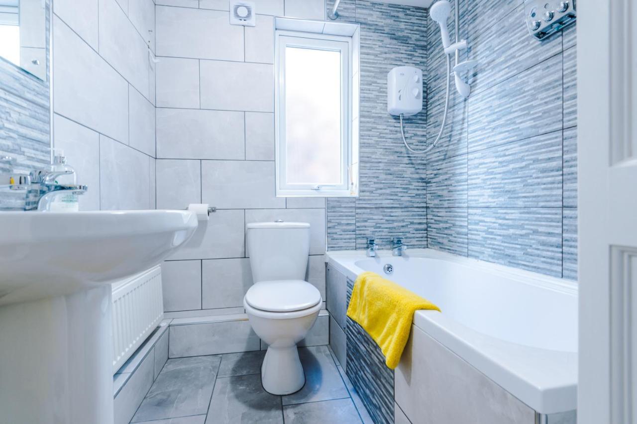 Finchley House Lovely House In Anfield, 2 Minutes Walk From The Stadium, Parking And Wifi Villa Liverpool Eksteriør billede
